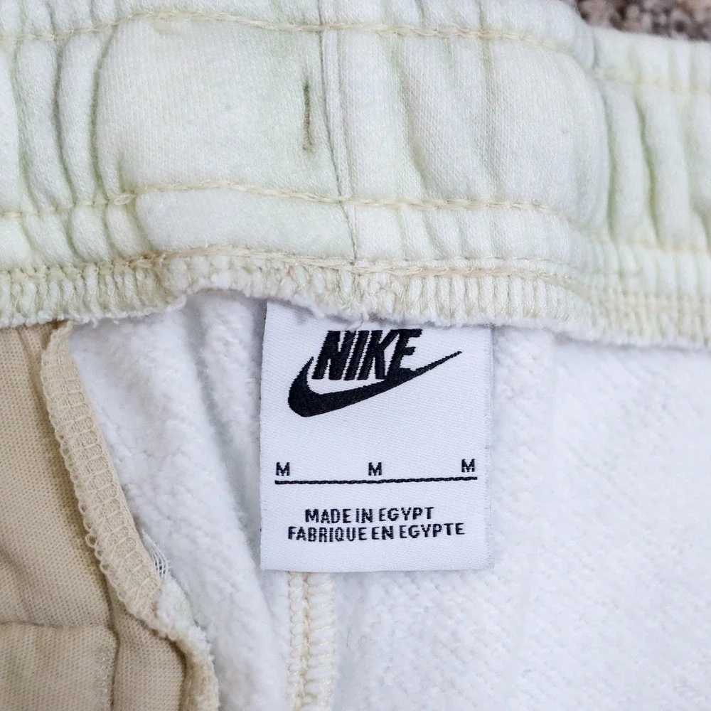 Nike Rattan Sportswear Club Fleece Joggers Mens M Tie Dye Eye Graphic DZ3064-206
